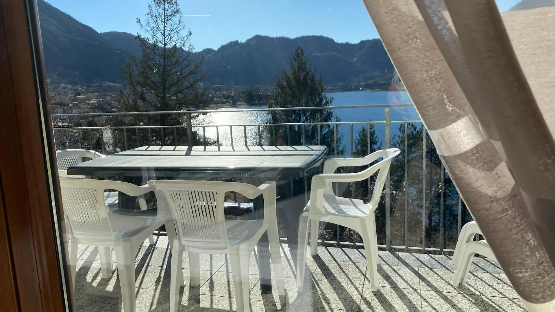 Villa Carlotta Crone
